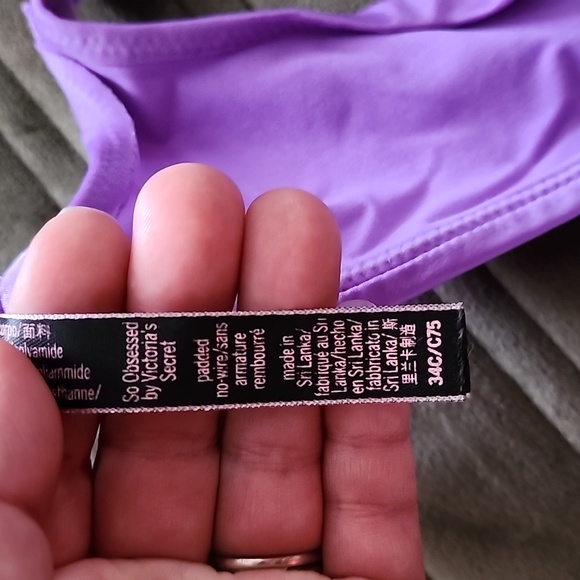 Purple victoria secret bra - Picture 12 of 13